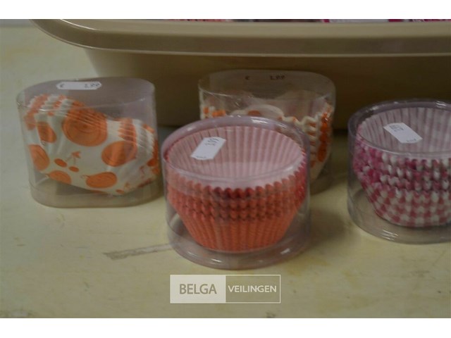 19 pakjes papieren cupe cake vormen - afbeelding 2 van  4
