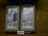 19 potjes smeerolie - afbeelding 2 van  2