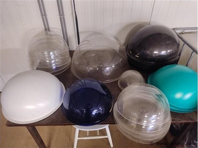 19 stuks kunstof koepels - afbeelding 2 van  2