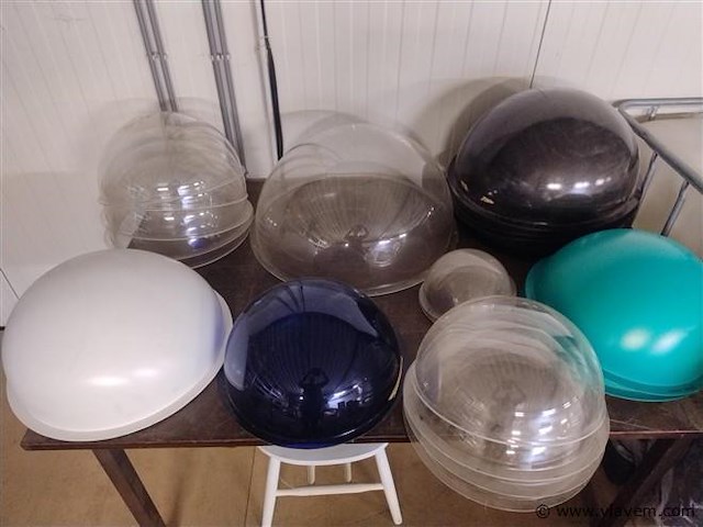 19 stuks kunstof koepels - afbeelding 2 van  2