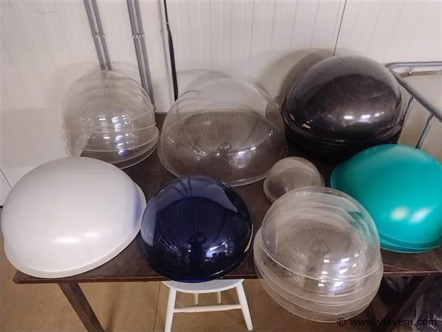 19 stuks kunstof koepels - afbeelding 2 van  2