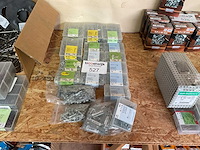 19 x dozen bevestigingsmaterialen - afbeelding 1 van  8