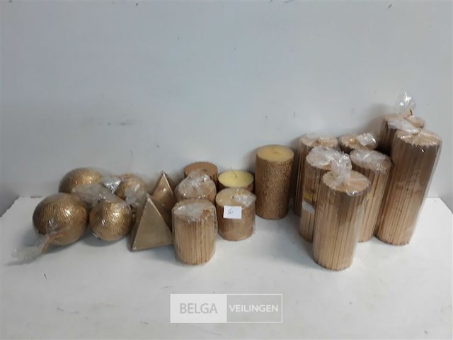 19 x kaarsen mix goud kleur - afbeelding 1 van  3