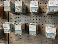 190 blisters met schroeven - afbeelding 7 van  8