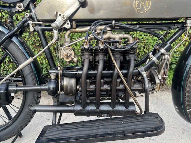 1913 fn 4 cylinder oldtimer motorfiets - afbeelding 22 van  23
