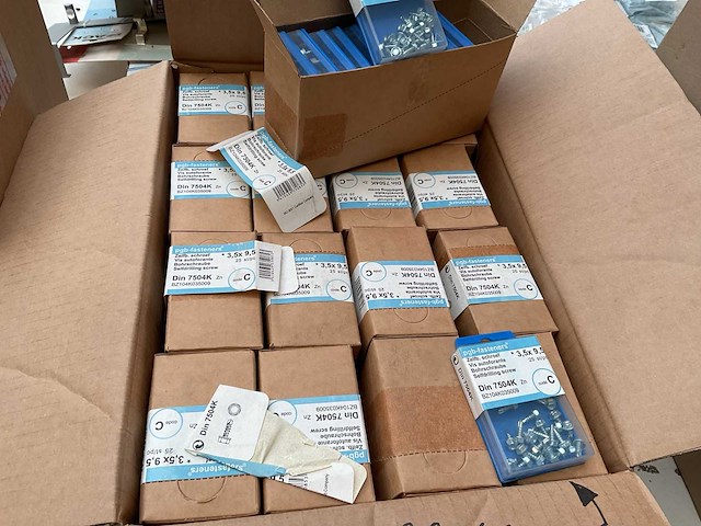 192 blisters met plaat schroeven - afbeelding 4 van  4