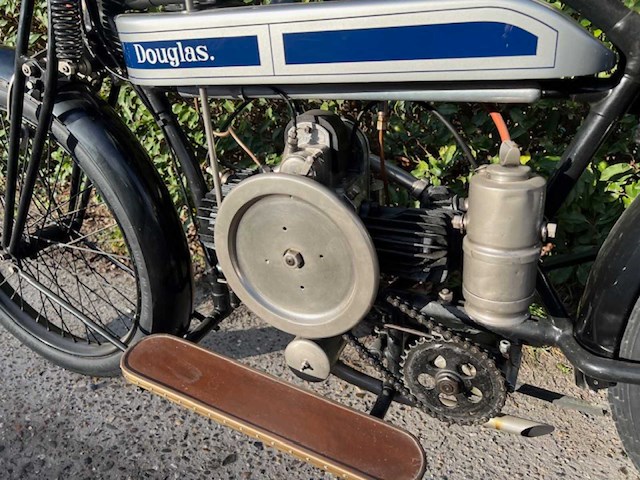 1923 douglas 2 3/4hp oldtimer motorfiets - afbeelding 2 van  11