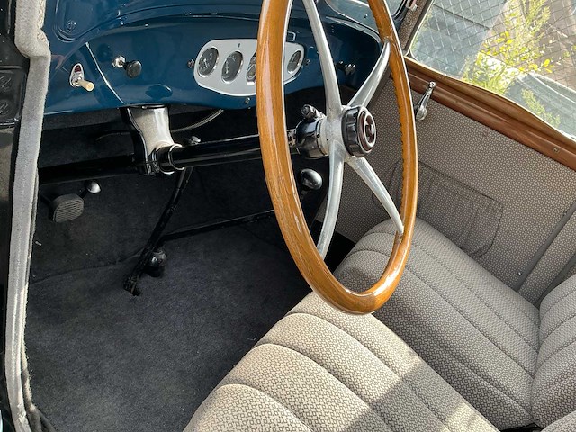1931 - citroën - c4 berline - afbeelding 16 van  33