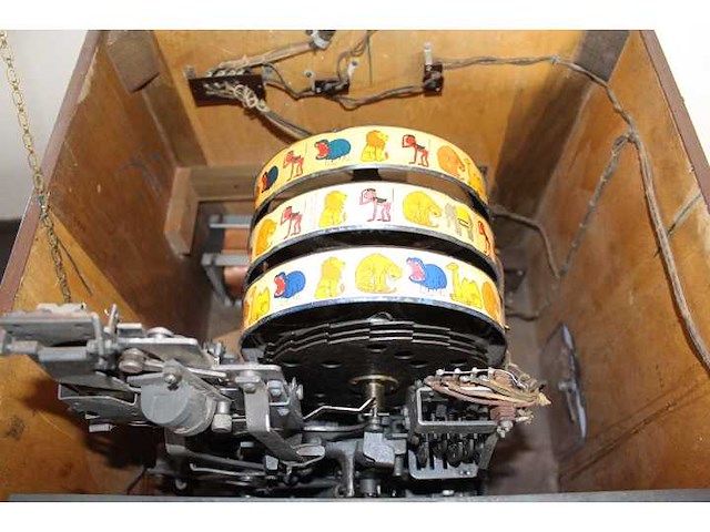 1939 - - speelautomaat - afbeelding 6 van  8