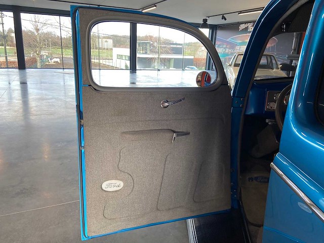 1939 ford business oldtimer - coupé - afbeelding 3 van  54