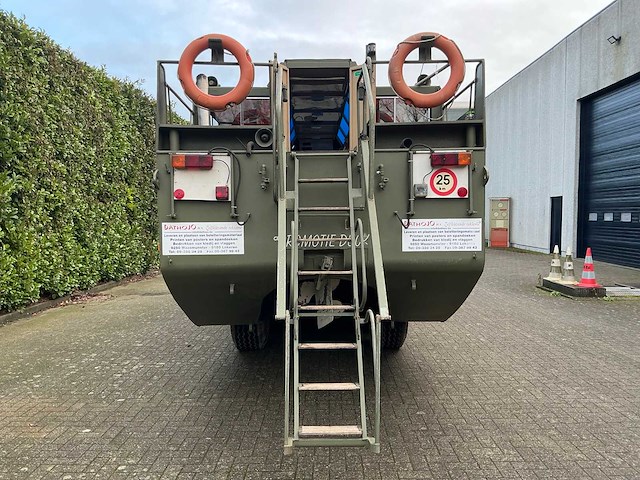 1944 gmc canadian river duck oldtimer amfibievoertuig - afbeelding 17 van  19