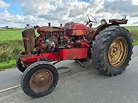 1949 massey-harris 44d vintage tractor - afbeelding 1 van  2