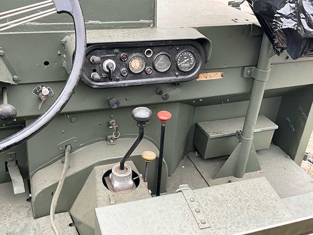 1952 minerva blindée legervoertuig - afbeelding 6 van  34