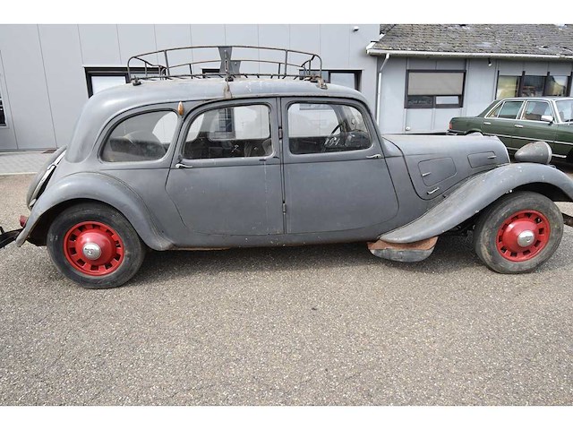1953 citroën traxxion - oldtimer - afbeelding 11 van  13