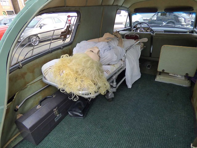 1953 miss henney ambulance - afbeelding 32 van  36