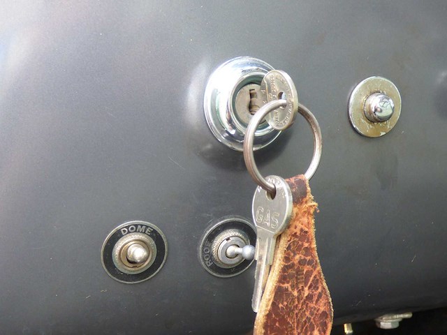 1953 miss henney ambulance - afbeelding 15 van  36