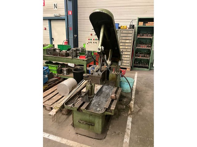 1954 berlett 350 zware metalen zaagmachine - afbeelding 2 van  7
