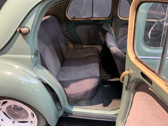 1957 renault 4cv - afbeelding 13 van  21