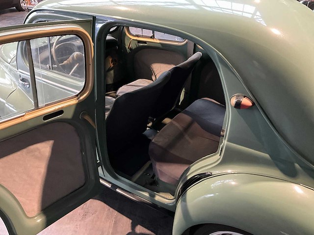 1957 renault 4cv - afbeelding 17 van  40