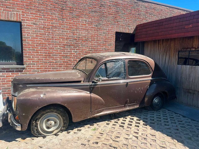 1959 peugeot 203 - oldtimer - afbeelding 1 van  4