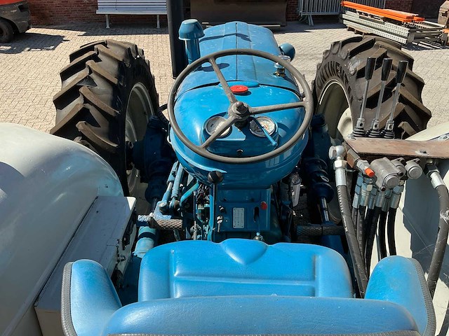 1962 county major super 4 oldtimer tractor - afbeelding 14 van  37