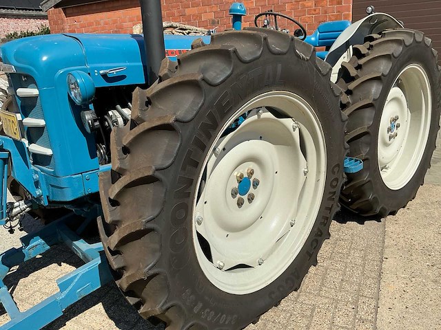 1962 county major super 4 oldtimer tractor - afbeelding 22 van  37