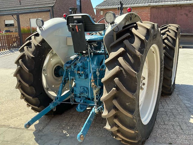 1962 county major super 4 oldtimer tractor - afbeelding 34 van  37