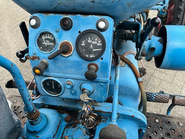 1962 fordson major oldtimer tractor - afbeelding 9 van  23