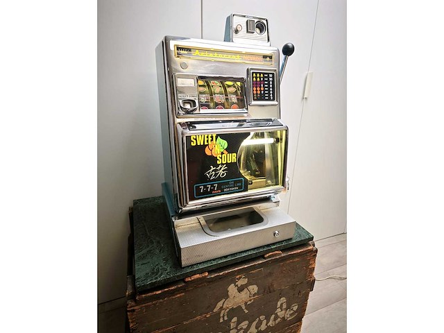 1963 - - speelautomaat - afbeelding 1 van  10