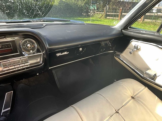 1963 cadillac coupe de ville - afbeelding 7 van  24