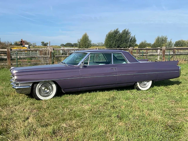 1963 cadillac coupe de ville - afbeelding 12 van  46