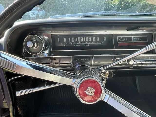 1963 cadillac coupe de ville - afbeelding 19 van  46