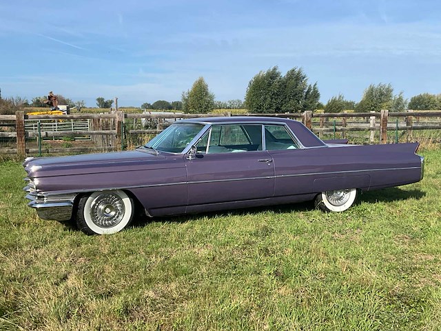 1963 cadillac coupe de ville - afbeelding 12 van  46