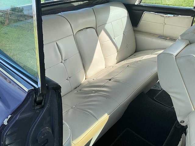 1963 cadillac coupe de ville - afbeelding 35 van  46