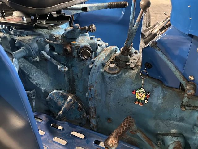 1963 cf fordson super dexta vintage tractor - afbeelding 14 van  22