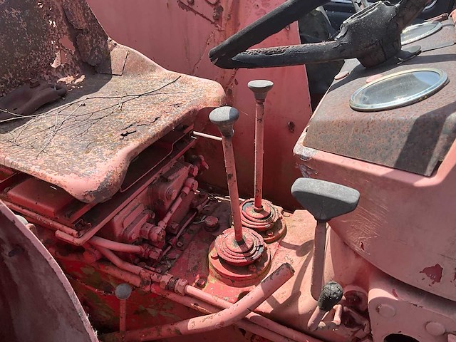 1963 internationale vintage tractor - afbeelding 2 van  22