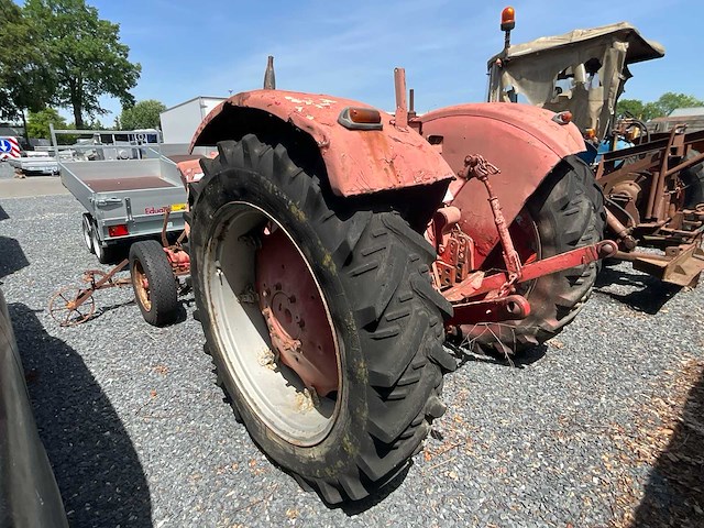 1963 internationale vintage tractor - afbeelding 17 van  22