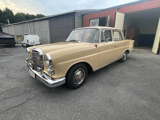 1964 mercedes-benz 190 - oldtimer (uitzondelijke staat) - afbeelding 1 van  52