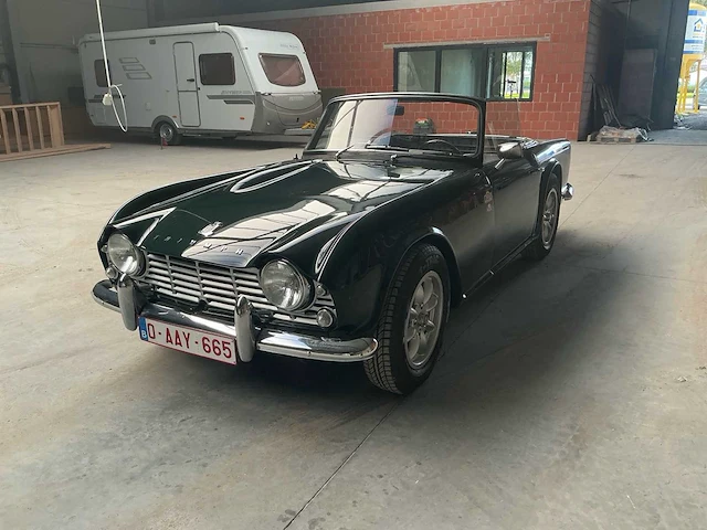 1964 triumph tr4 - oldtimer - afbeelding 1 van  38