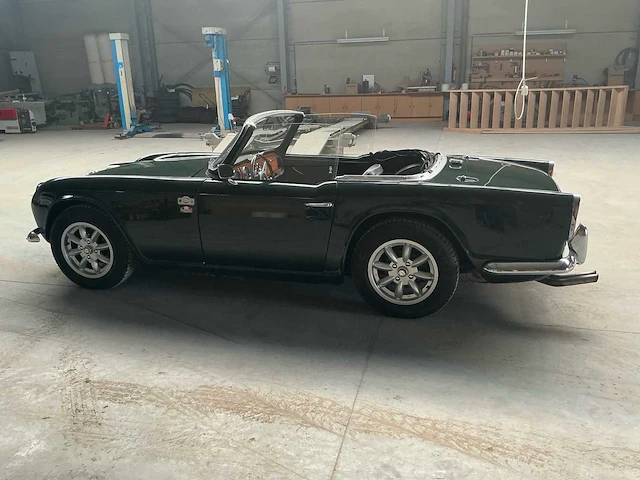 1964 triumph tr4 - oldtimer - afbeelding 37 van  38