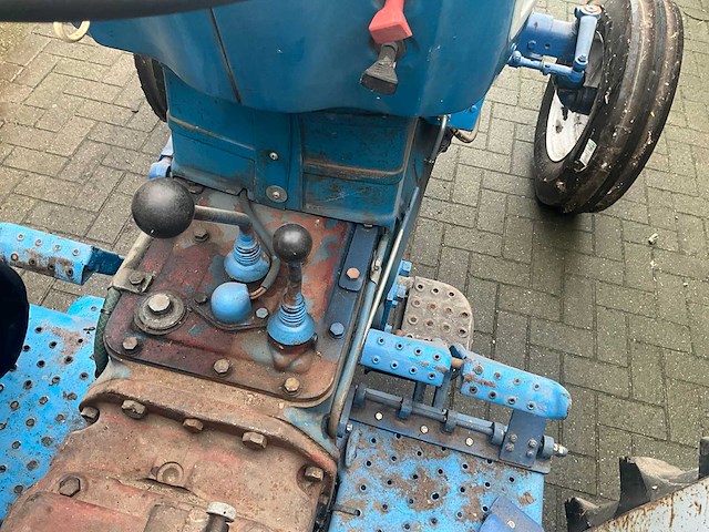 1965 ford 500 oldtimer tractor - afbeelding 1 van  1