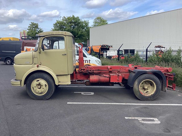 1965 mercedes-benz 710 - oldtimer vrachtwagen - afbeelding 10 van  15