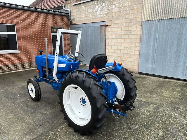 1966 ford dexta tractor antiek - afbeelding 16 van  22