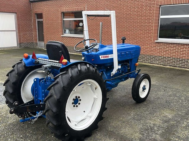 1966 ford dexta tractor antiek - afbeelding 5 van  6