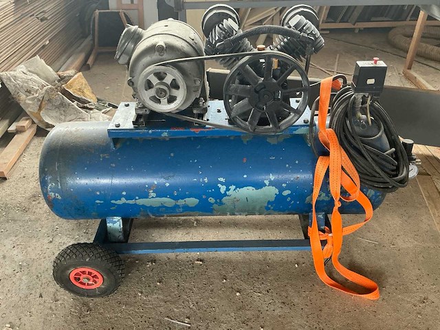 1966 luftbehallare ld223 riemaangedreven luchtcompressor - afbeelding 2 van  7