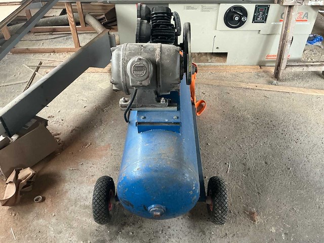 1966 luftbehallare ld223 riemaangedreven luchtcompressor - afbeelding 3 van  7