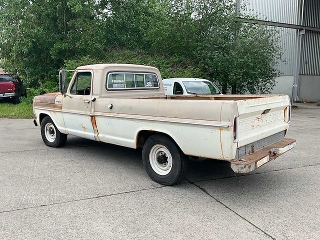 1967 ford f250 personenauto - afbeelding 21 van  39