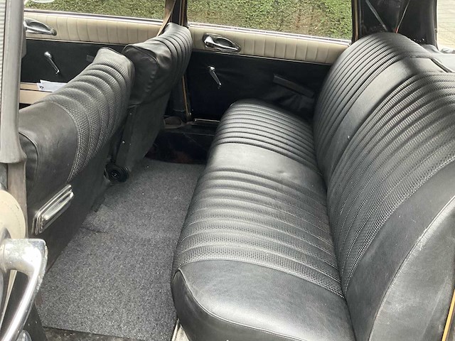 1968 citroen ds20 - oldtimer - afbeelding 24 van  50