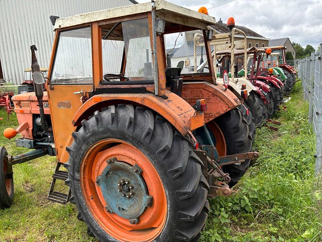 1968 fiat 670 oldtimer tractor - afbeelding 6 van  12