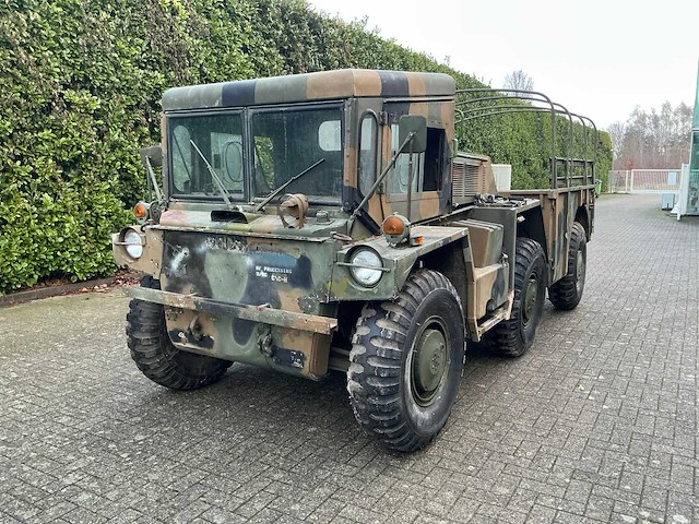 1968 gama goat truck cargo 6x6 oldtimer amfibievoertuig - afbeelding 1 van  18